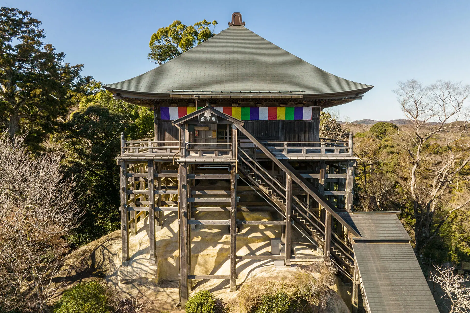 長生郡| 宛如空中樓閣的觀音堂。穿越千年的懸造古寺，一窺最靈驗的笠森