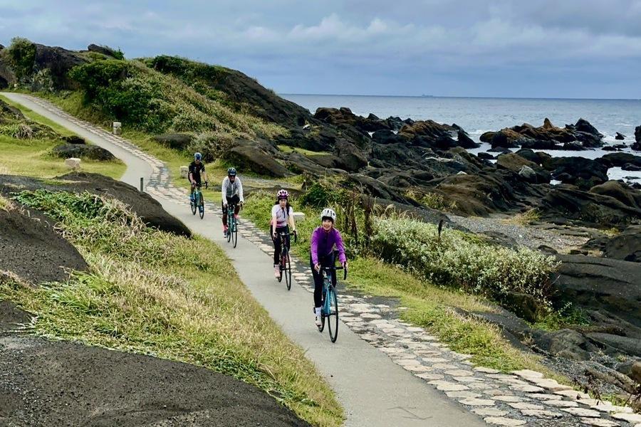 東南旅行社<br>
2025/4/18<br>
【主題旅遊】千葉南房總半島、BB BASE雙鐵列車、戀人聖地單車5日<br>
$63,800起<br>
