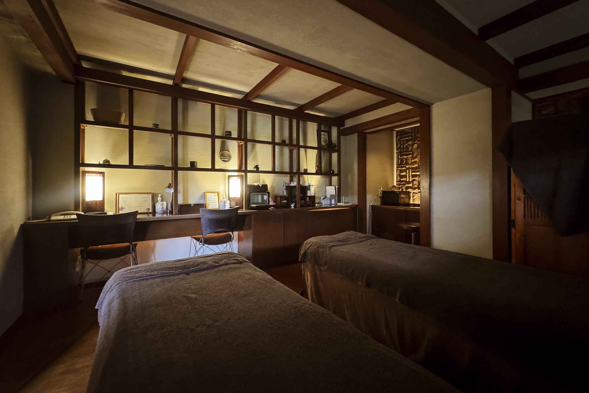 Japanese-style spa treatment room with two massage beds at Hotel Sunosaki Kazenosho in Tateyama, Chiba